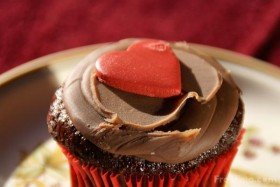 09_05_14-valentine-s-day-cake_web